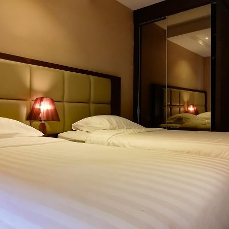 Royal Suite Condotel Medan Esterno foto