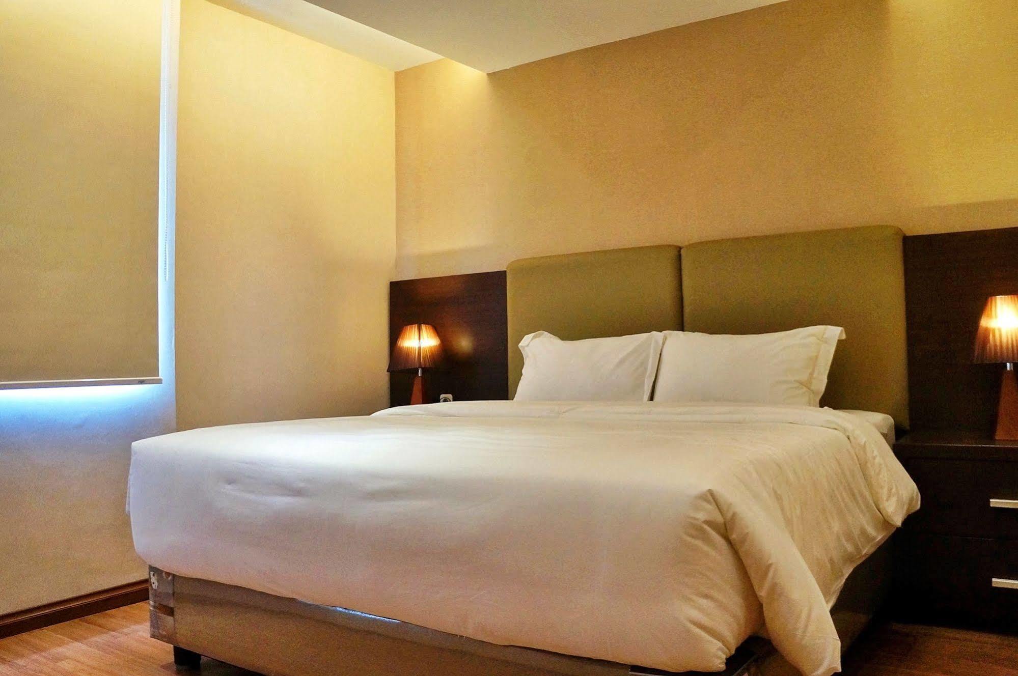 Royal Suite Condotel Medan Esterno foto
